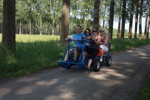 Puzzelrit op de vertierfiets